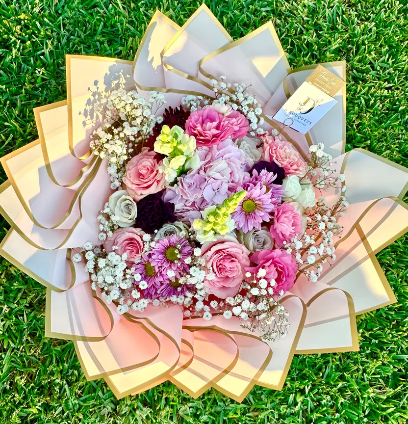 Studio bouquet composition