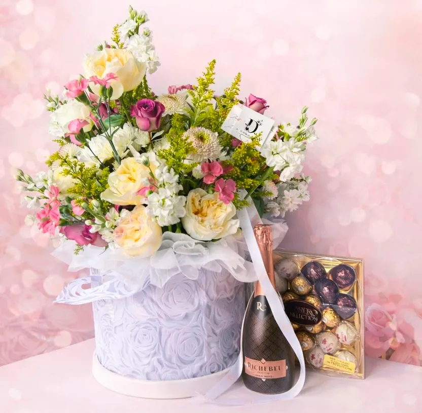 Studio bouquet composition